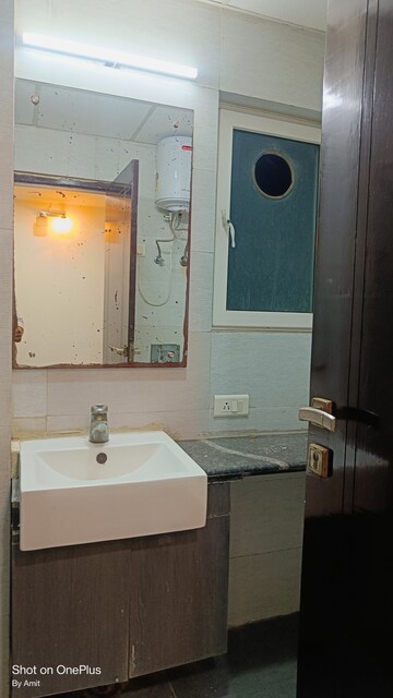 Bathroom in 3 BHK Apartment at Omaxe Twin Towers, Sector 50 – for Rent