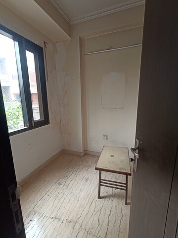 Bathroom in 2 BHK Apartment at Mahagun Moderne, Sector 78 – for Rent