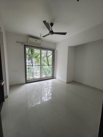Room in 3 BHK Apartment at Nexus Hyde Park Residency, Manpada – for Rent