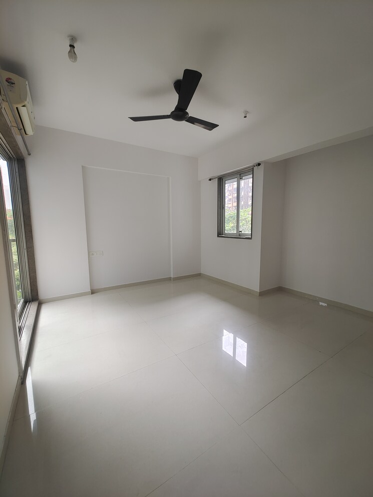 Room, nexus-hyde-park-residency 3 Bedroom 1000 Sq.Ft. Apartment In Manpada Thane 8774190