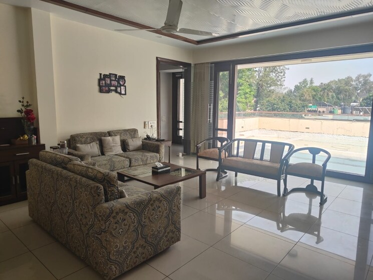 Living Room, sector 18 3 Bedroom 9000 Sq.Ft. Builder Floor In Sector 18 Chandigarh 8774223