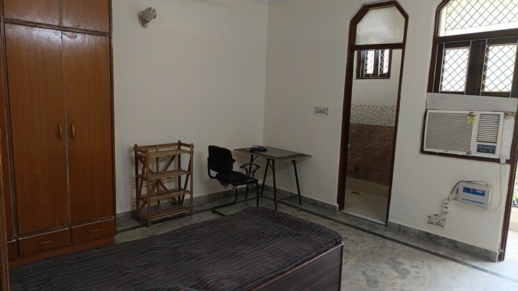 Gym, patel nagar 2 Bedroom 980 Sq.Ft. Builder Floor In Patel Nagar Delhi 8774235