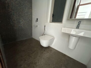 Bathroom in 4 BHK Apartment at Lodha Trump Tower, Worli – for Rent