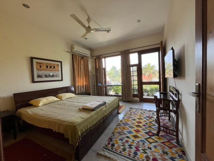 Bedroom, sector 11 4 Bedroom 4500 Sq.Ft. Builder Floor In Sector 11 Chandigarh 8774250