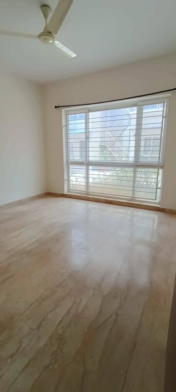 Room in 2 BHK Apartment at Rohan Mithila, Viman Nagar – for Rent