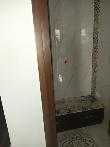 Furnished Amenities in 3 BHK Apartment at Manikonda – for Rent