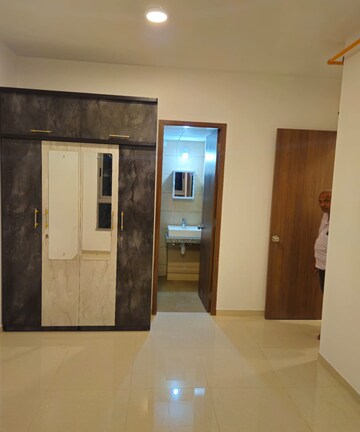 1 BHK Apartment For Rent in Kalpataru Immensa, Kolshet Road