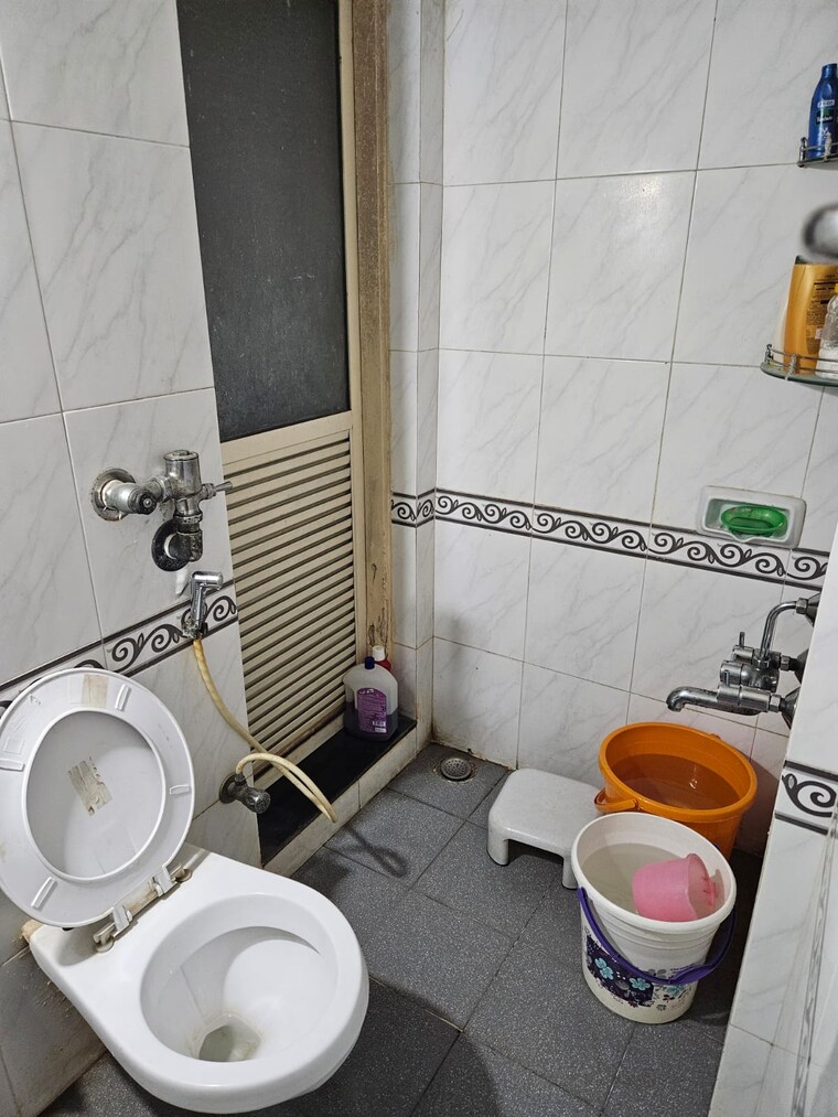 Bathroom, ani-anu-sri-balaji-enclave 2 Bedroom 604 Sq.Ft. Apartment In Malad West Mumbai 8774315