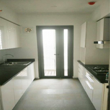 Kitchen in 2.5 BHK Apartment at Lodha Dioro, Wadala Truck Terminal – for Sale