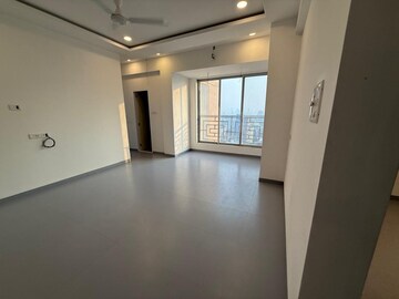 Room in 3.5 BHK Apartment at LnT Crescent Bay T5, Parel – for Rent