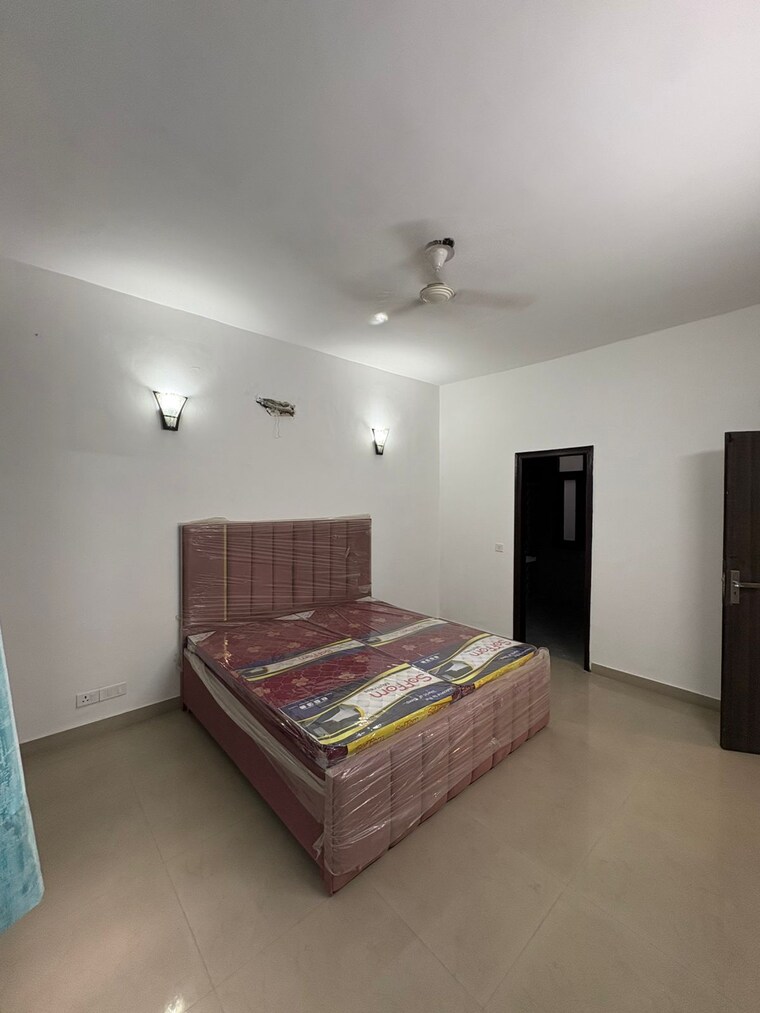 Bedroom, tulip-violet 3 Bedroom 1578 Sq.Ft. Apartment In Sector 69 Gurgaon 8774341