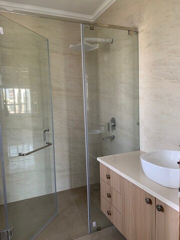 Bathroom in 3 BHK Builder Floor at BPTP Amstoria Country Floor, Sector 102 – for Sale