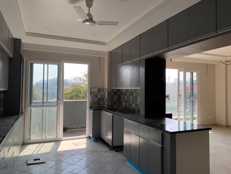 Room, bptp-amstoria-country-floor 3 Bedroom 2250 Sq.Ft. Builder Floor In Sector 102 Gurgaon 8774347