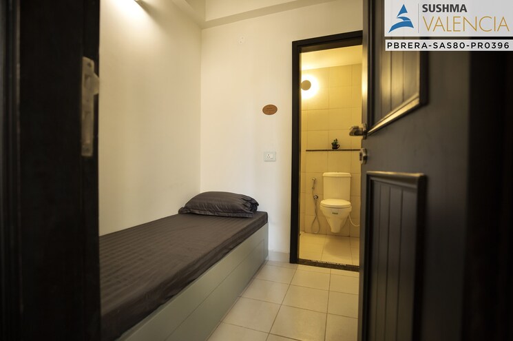 Kitchen, sushma-valencia 3 Bedroom 2250 Sq.Ft. Apartment In International Airport Road Zirakpur 8774342