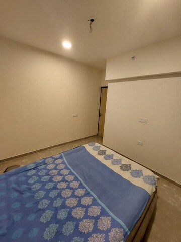 Room in 1 BHK Apartment at LnT Veridian, Powai – for Rent
