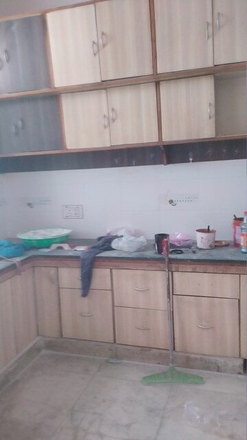 Kitchen in 2.5 BHK Independent House at Gomti Nagar – for Rent