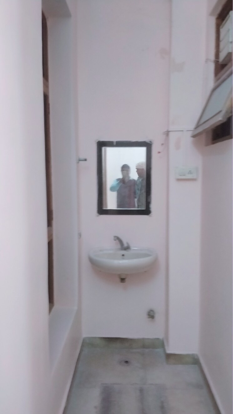 Bathroom, gomti nagar 2.5 Bedroom 1200 Sq.Ft. Independent House In Gomti Nagar Lucknow 8774371