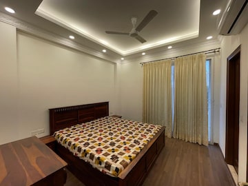 Bedroom in 4 BHK Builder Floor at BPTP Amstoria, Sector 102 – for Rent