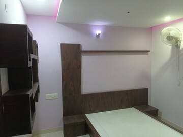 Room in 3 BHK Apartment at Edifice Apartments, New Bel Road – for Rent