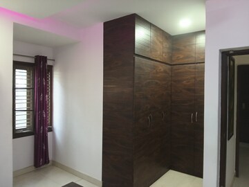 Room in 3 BHK Apartment at Edifice Apartments, New Bel Road – for Rent