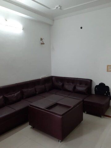 Living Room in 3 BHK Apartment at Hazratganj – for Rent