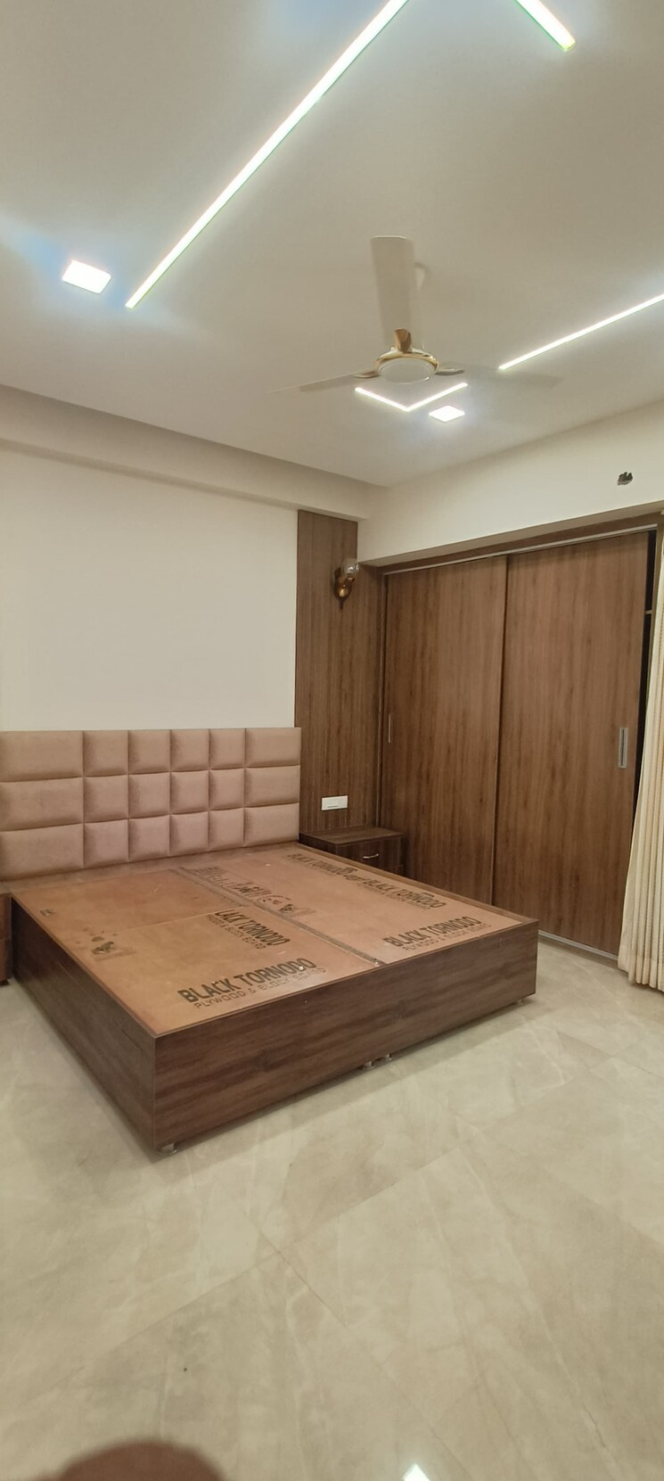 Master Bedroom, gms road 4 Bedroom 3400 Sq.Ft. Penthouse In Gms Road Dehradun 8774434