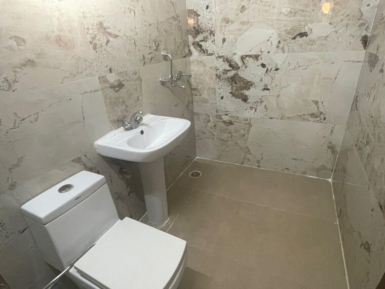 Bathroom, dasmesh nagar 3 Bedroom 1400 Sq.Ft. Apartment In Dasmesh Nagar Kharar 8774492