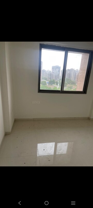 Room in 3 BHK Apartment at Shilp Serene, Shilaj – for Rent