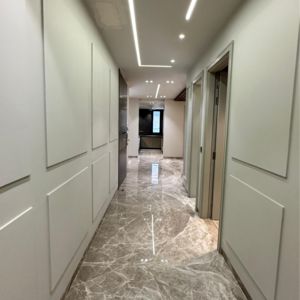 Building Lobby in 4 BHK Builder Floor at Ansal Sushant Lok I, Sector 43 – for Sale