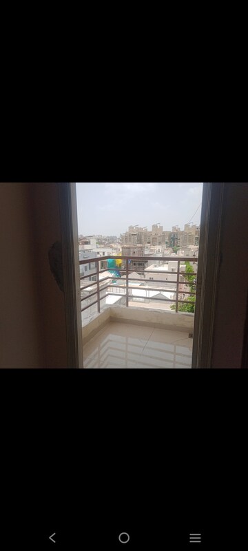 Room in 2 BHK Apartment at Yogeshwar Homes, New Ranip – for Rent