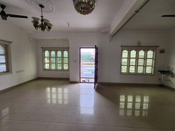 Room in 2 BHK Builder Floor at Hsr Layout – for Rent