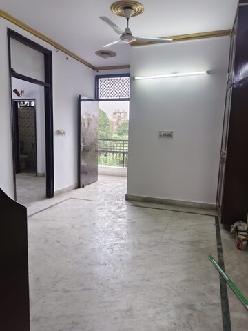 Room in 2 BHK Builder Floor at Arjun Nagar – for Rent