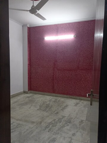 Room in 2 BHK Builder Floor at Arjun Nagar – for Rent