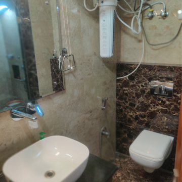 Bathroom in 3.5 BHK Villa at Sector 21 – for Rent