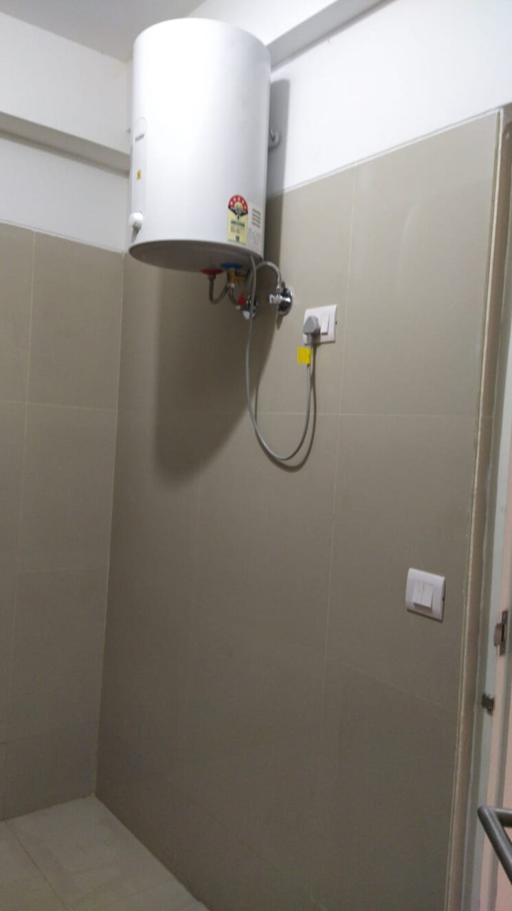 Bathroom, shapoorji-pallonji-joyville-phase-2 3 Bedroom 1852 Sq.Ft. Apartment In Sector 102 Gurgaon 8774625