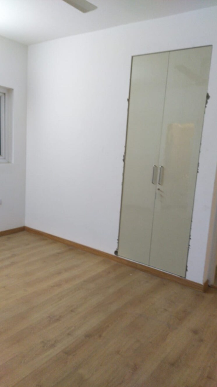 Room, shapoorji-pallonji-joyville-phase-2 3 Bedroom 1852 Sq.Ft. Apartment In Sector 102 Gurgaon 8774625