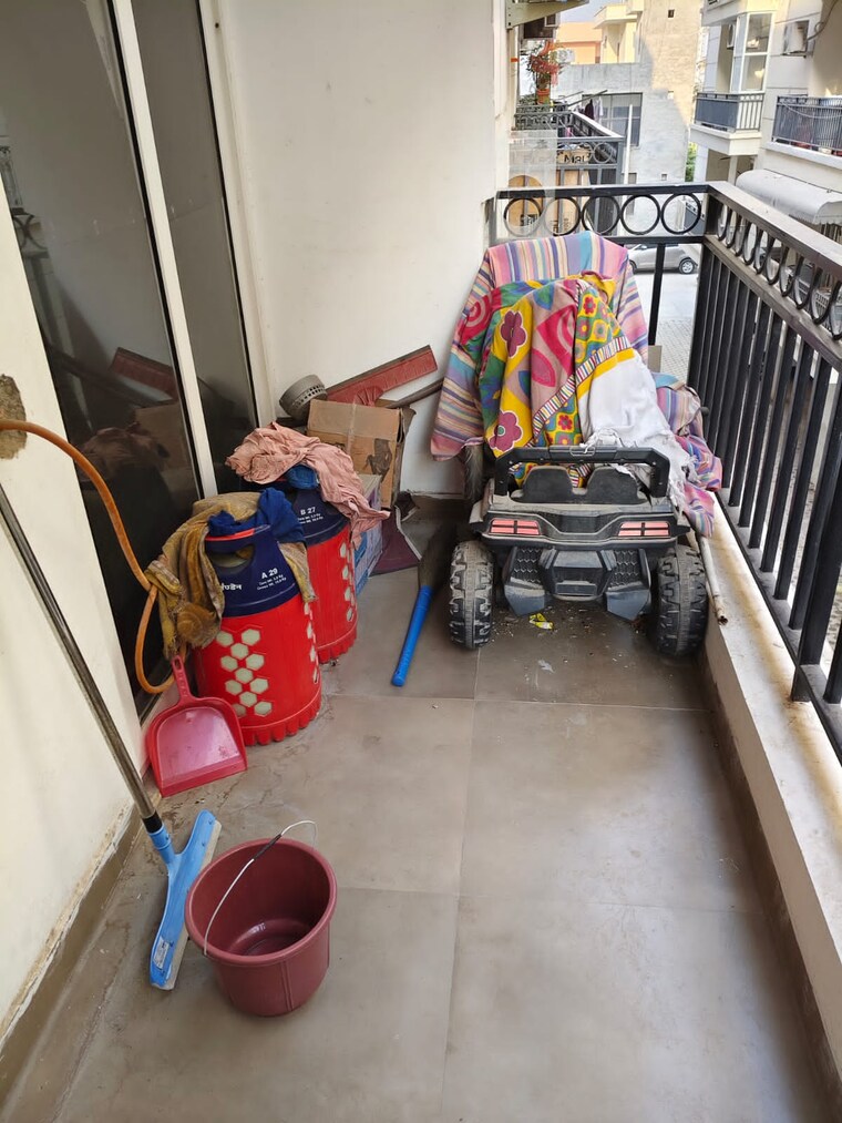 Balcony, roseate-homes 3 Bedroom 1900 Sq.Ft. Builder Floor In Ghazipur Zirakpur 8774697