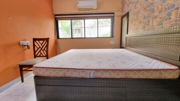 Bedroom in 2 BHK Apartment at Nalanda CHS Malad , Malad West – for Rent