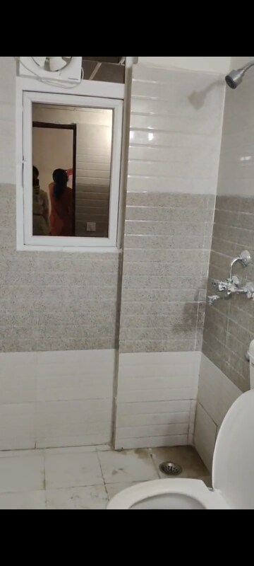 Bathroom in 2 BHK Apartment at Signature Orchard Avenue 2, Sector 93 – for Rent