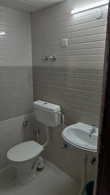 Bathroom in 2 BHK Apartment at Signature Orchard Avenue 2, Sector 93 – for Rent