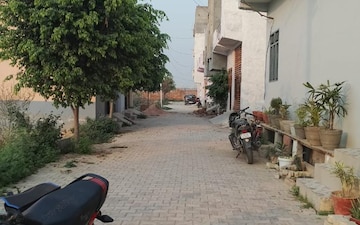 Plot For Sale in Sector 20