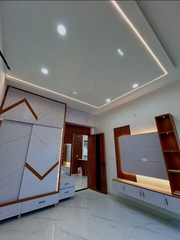 Furnished Amenities in 2.5 BHK Builder Floor at Sector 34 – for Sale