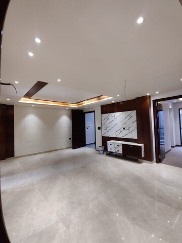 Room in 3 BHK Builder Floor at Gms Road – for Sale