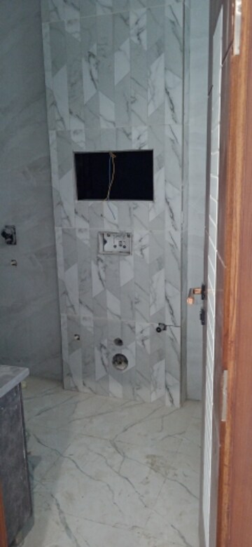 Master Bedroom in 3 BHK Builder Floor at Parklands, Sector 85 – for Sale