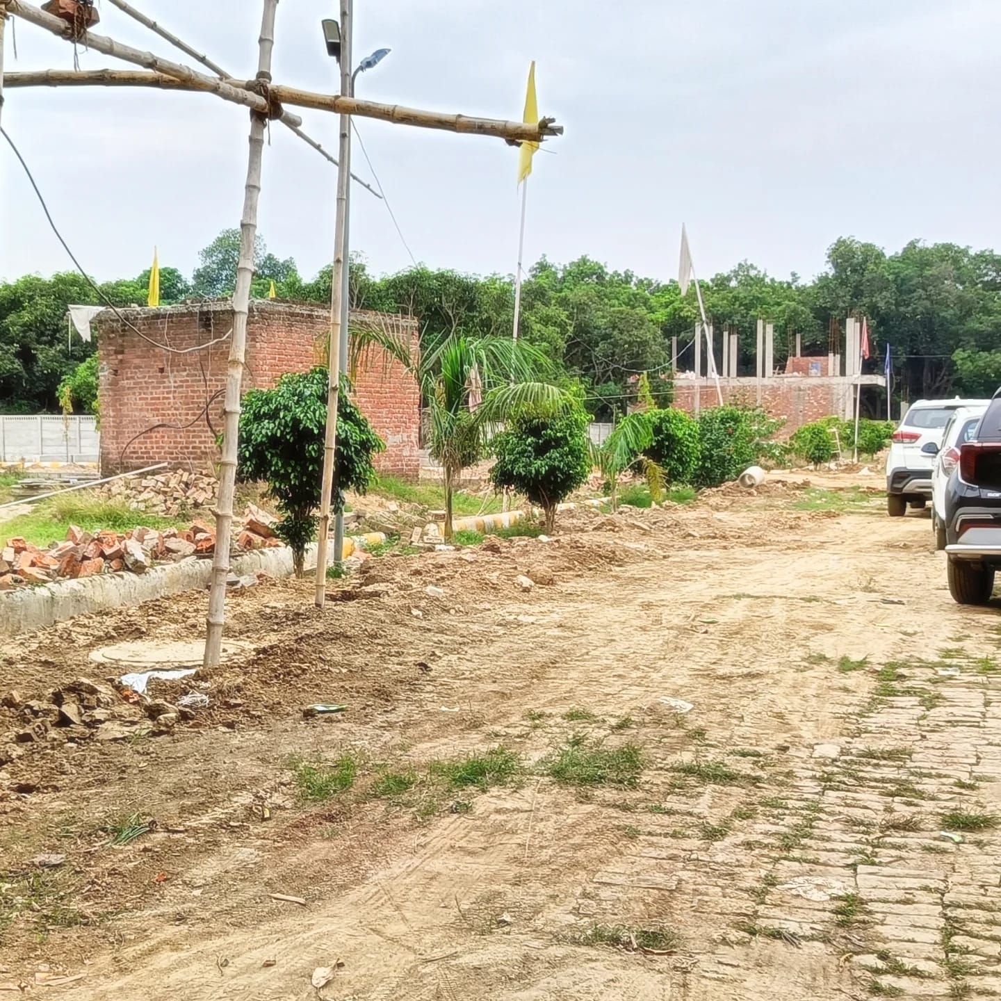 Plot For Sale in Gomti Nagar