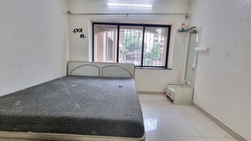 Bedroom in 2 BHK Apartment at Vastu Tower, Malad West – for Rent