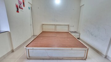 Bedroom in 2 BHK Apartment at Vastu Tower, Malad West – for Rent