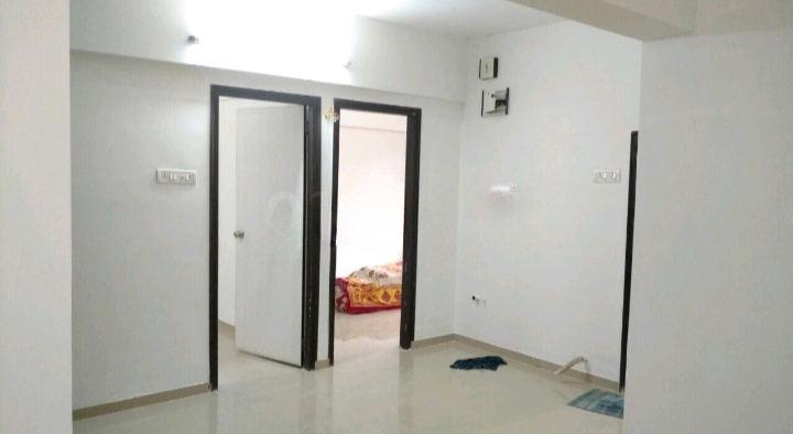 2 BHK + Pooja Room Apartment For Sale in Mahavir Kalpavruksha
