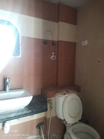 Bathroom in 2.5 BHK Apartment at Mahagun Mywoods, Sector 16c Greater Noida – for Rent