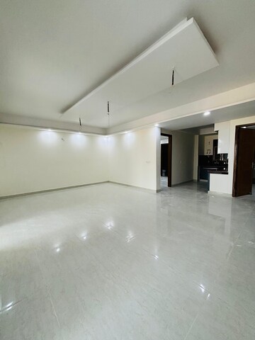 Room in 4 BHK Apartment at Dwarika Raj Garden City, Raj Nagar Extension – for Sale